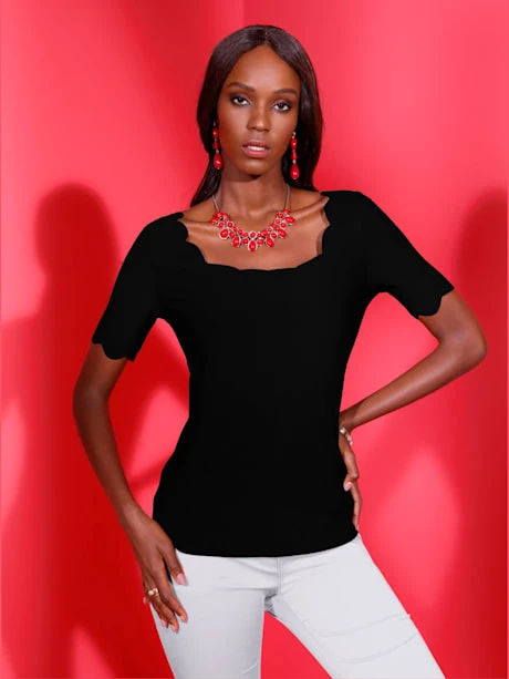 T-shirt Bords Arrondis Féminins 1 T-shirt Bords Arrondis Féminins