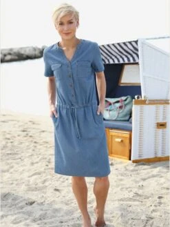 Robe Coton Légère Avec Encolure Ronde Avec Petit V